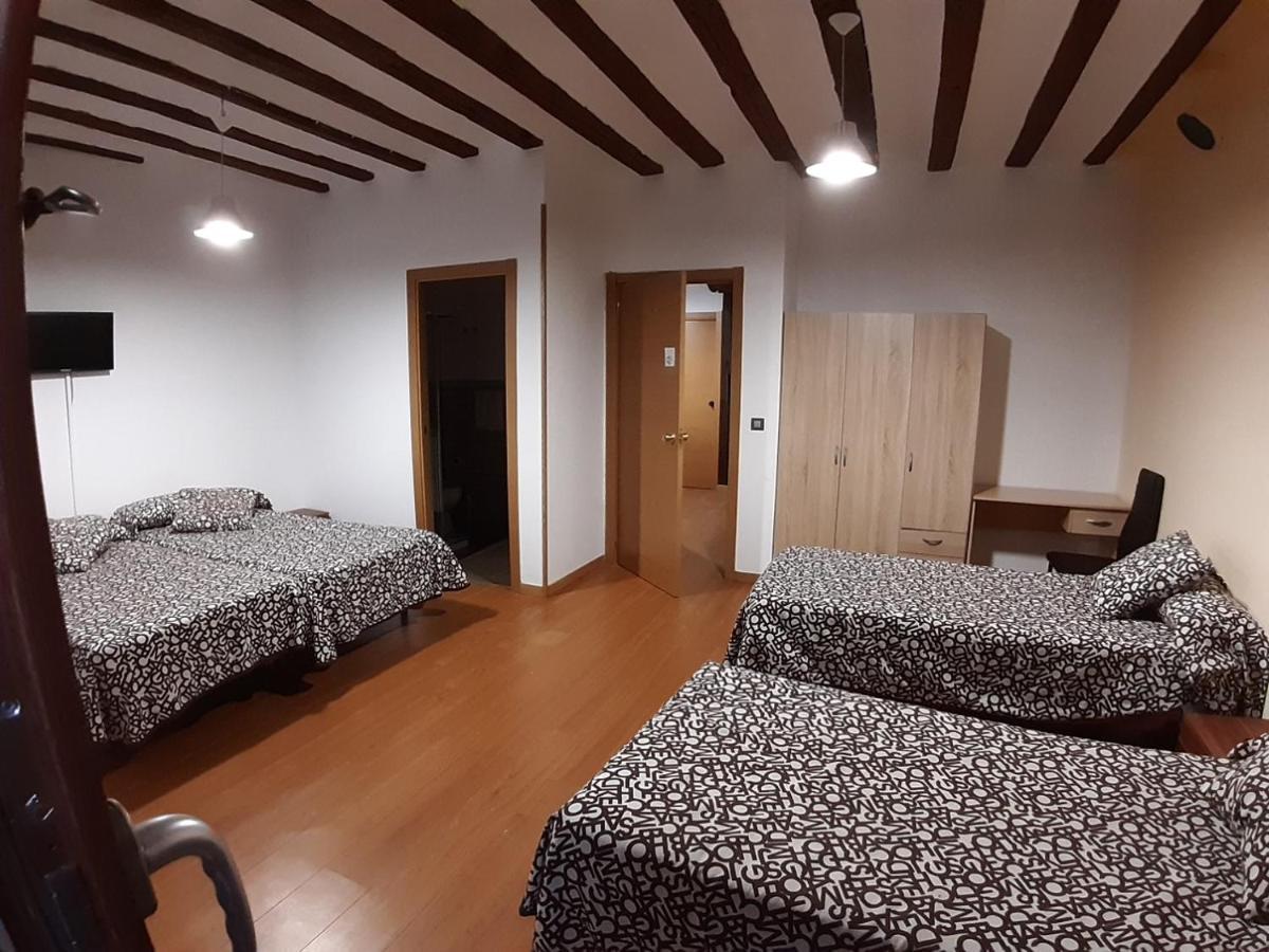 サント・ドミンゴ・デ・ラ・カルサーダ Vivienda Turistica La Catedralヴィラ エクステリア 写真